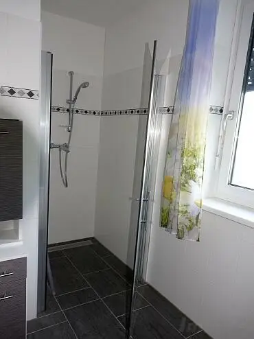 Provisionsfrei: möblierte 2-Zimmer-Neubauwohnung mit großem Balkon und Autostellplatz - zentral in Semriach