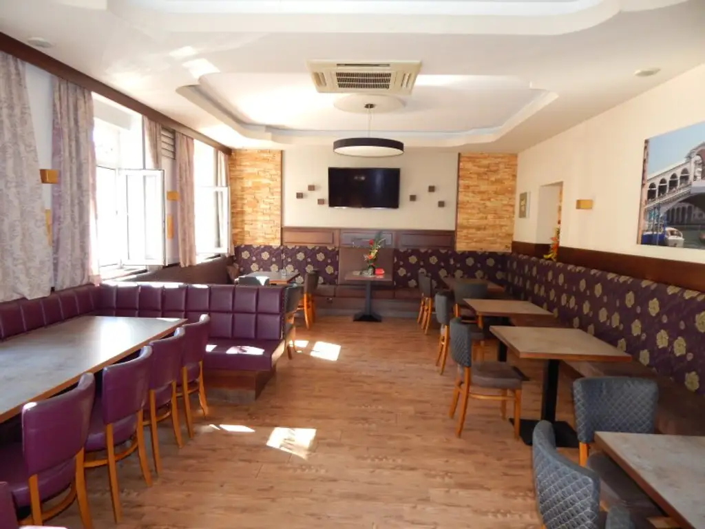 Pizzeria via a vis Schuberthpark – Ideale Lage für Ihr neues Restaurant!