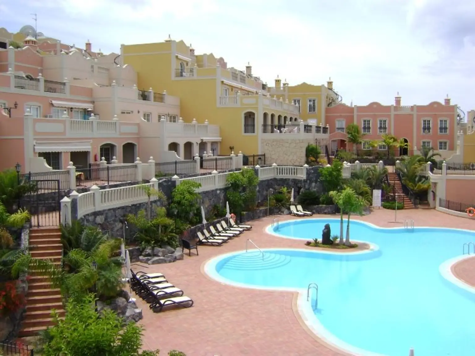 Paraíso-del-Palm-Mar-Fase-I-Community-Pool-Tenerife-2