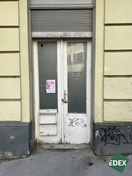 Großes Souterrain mit Erdgeschossfläche