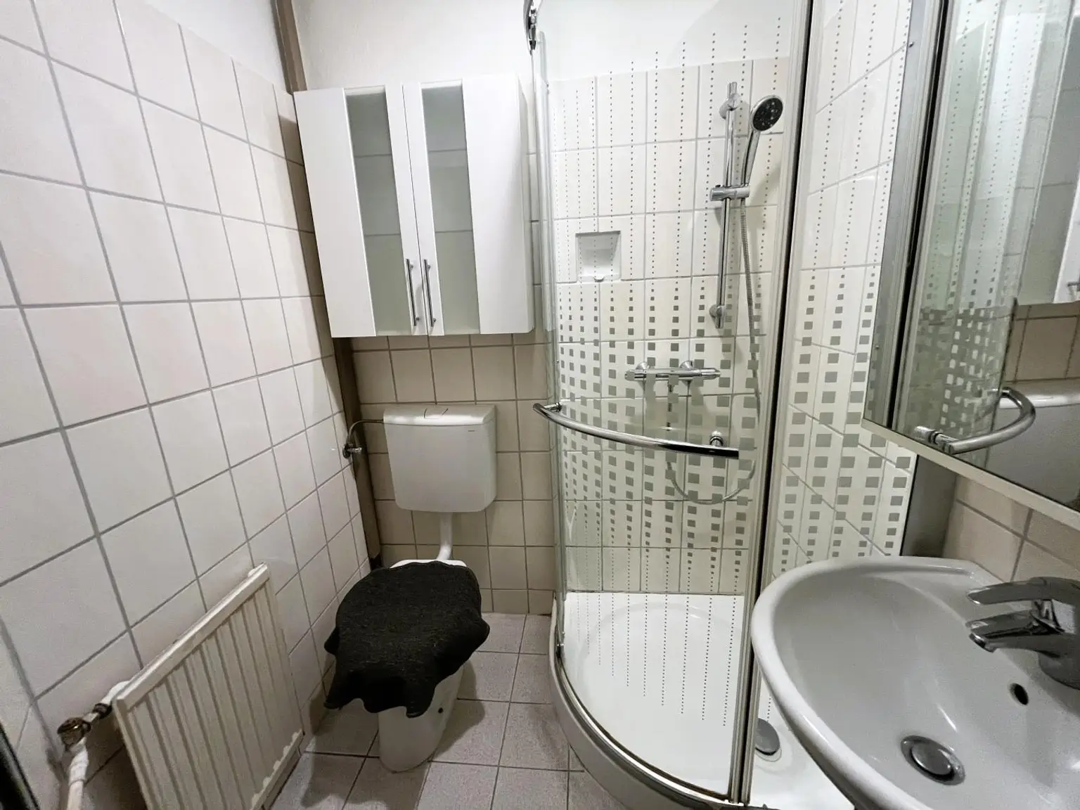 Erdgeschoss - Badezimmer