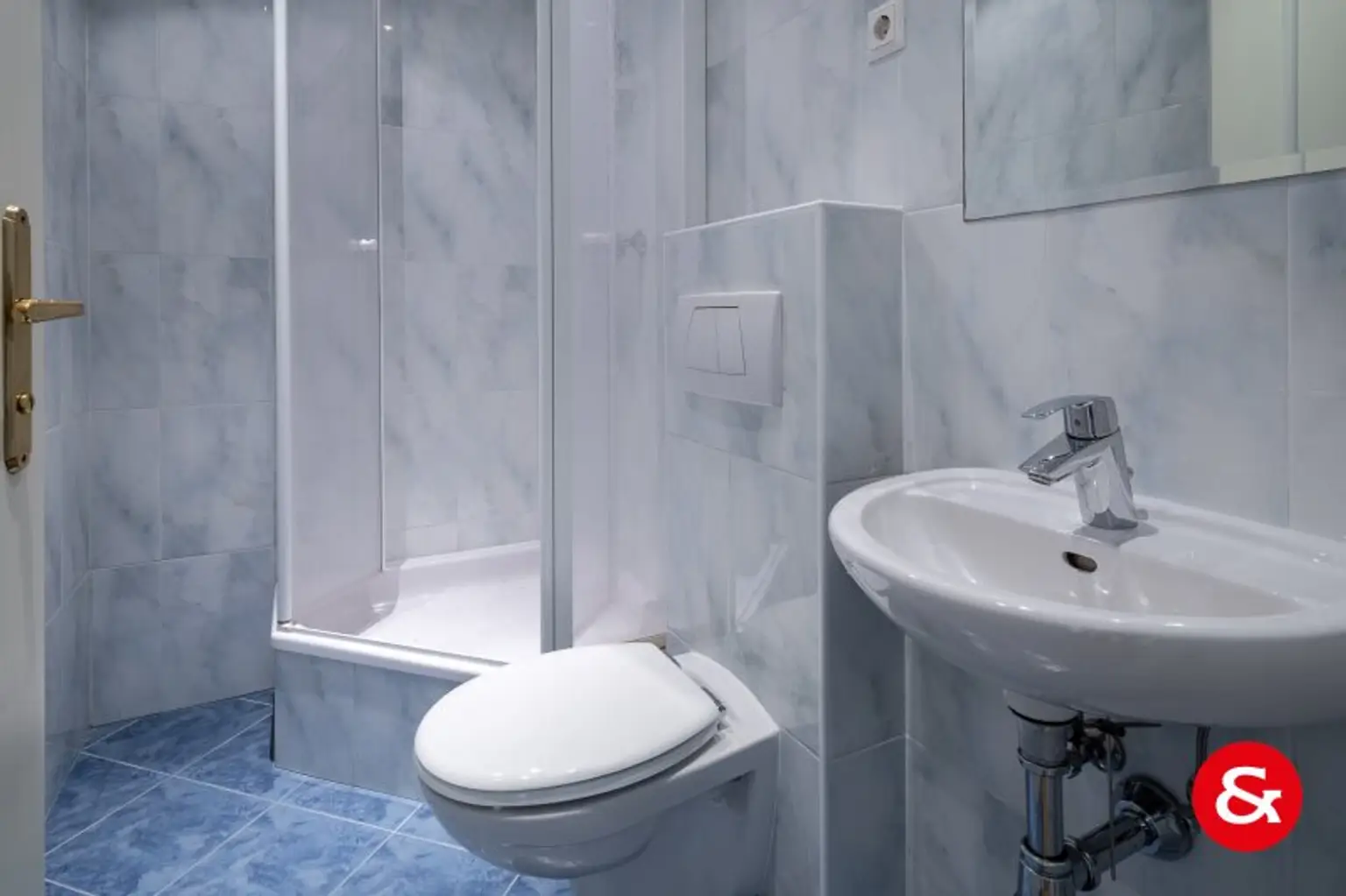 UNBERFISTETE Gartenwohnung mit Hobby/SPA-Ebene und 2 Garagenplätzen!