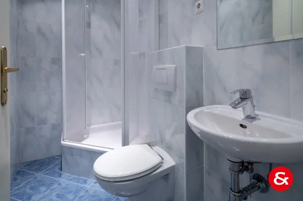 UNBERFISTETE Gartenwohnung mit Hobby/SPA-Ebene und 2 Garagenplätzen!