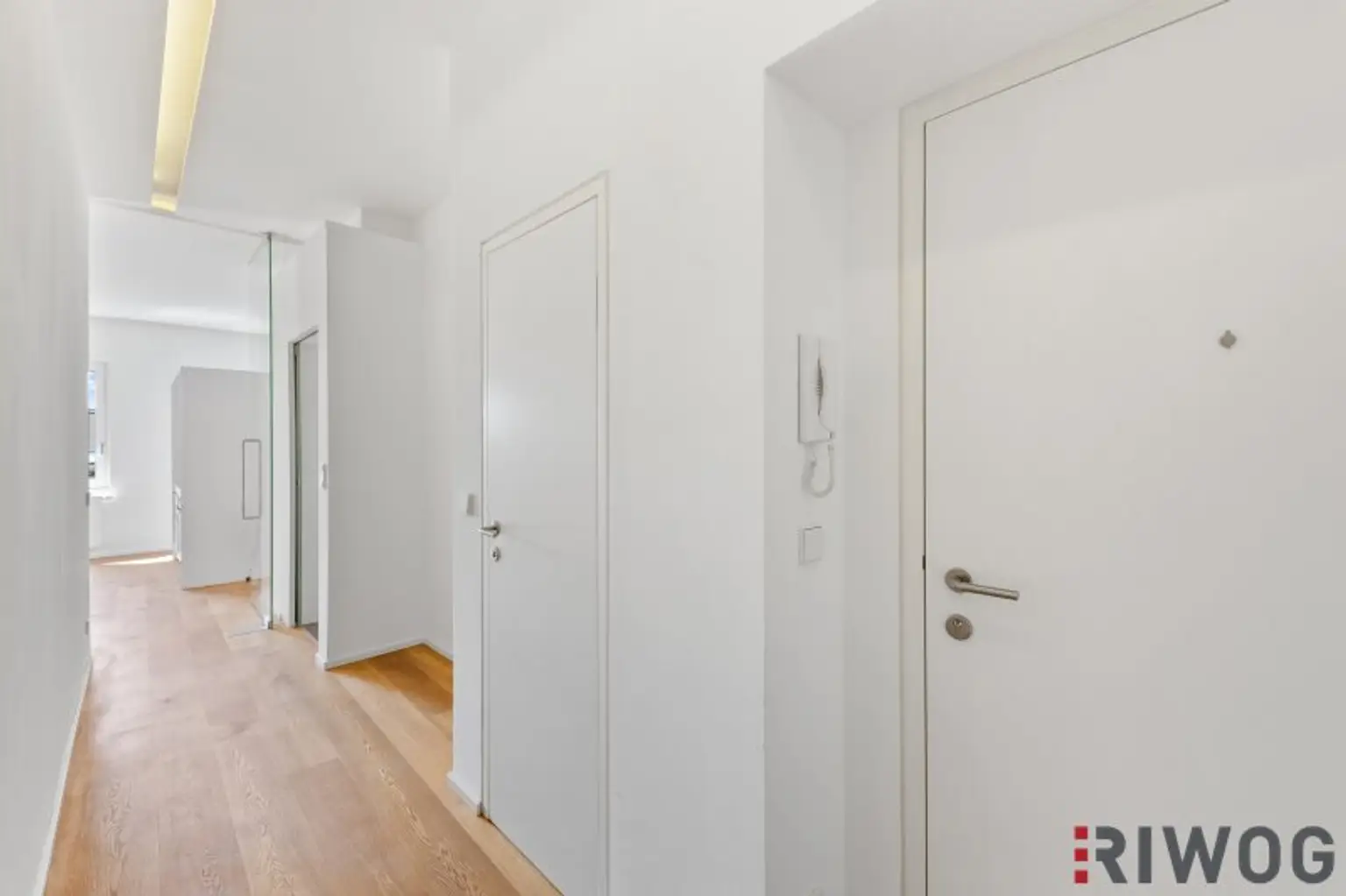 **Architekten Dachloft mit Balkon, Hochwertiger Ausstattung und SÜD-OST Ausrichtung**