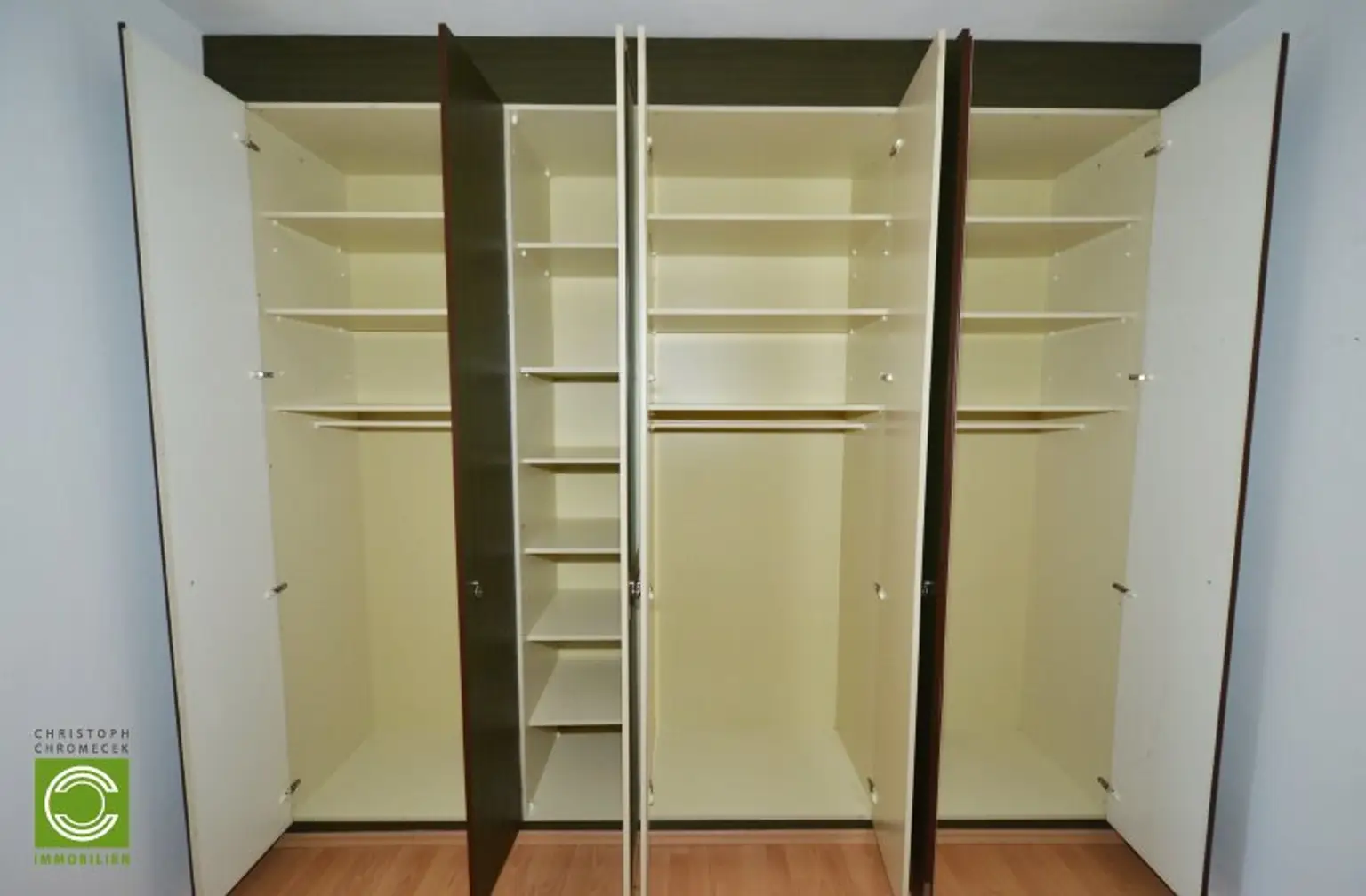 CHRISTOPH CHROMECEK IMMOBILIEN - MÖDLING - Großzügige Einraumwohnung in Zentrumsnähe!