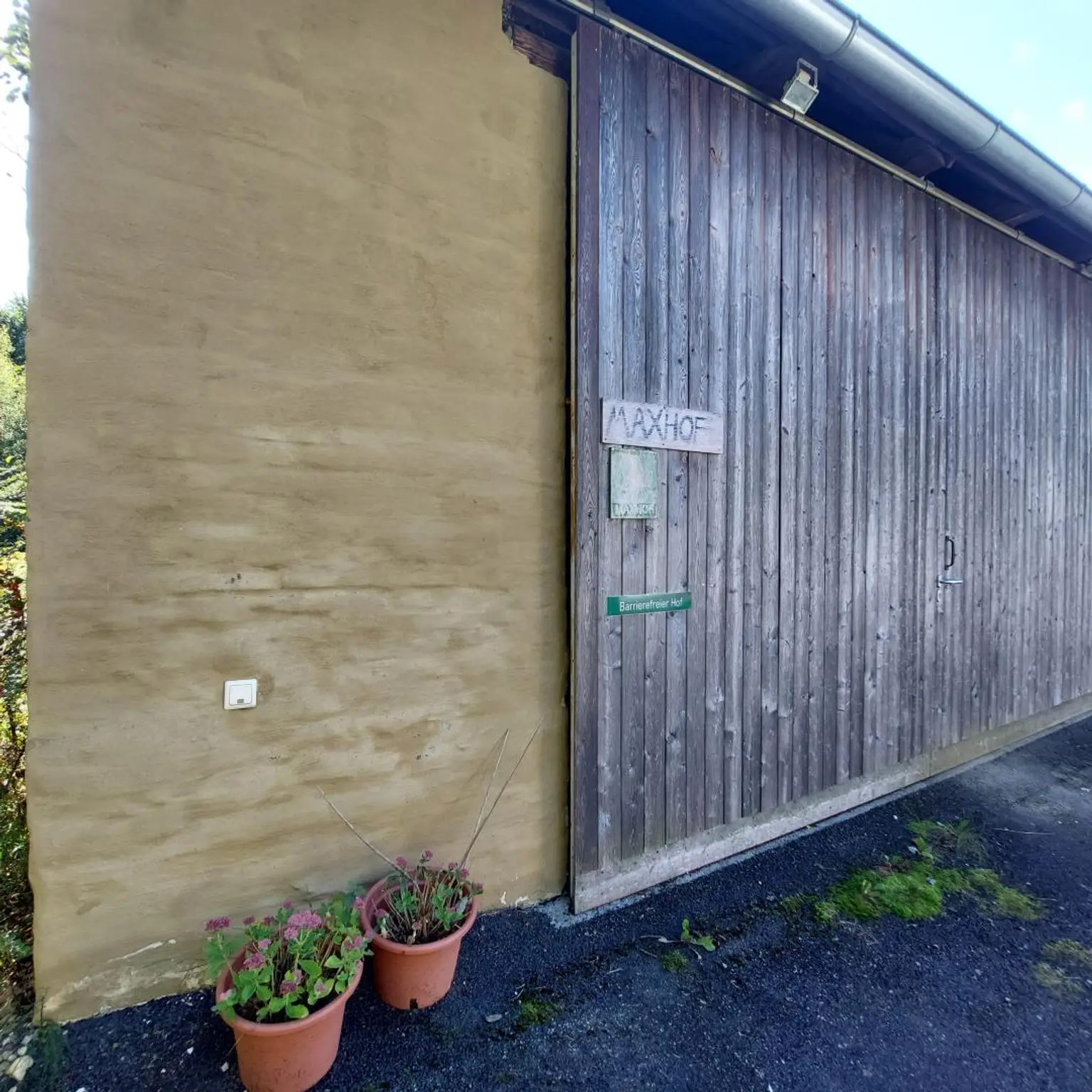 Barrierefreies Niedrigenergiehaus auf über 2 ha Grund