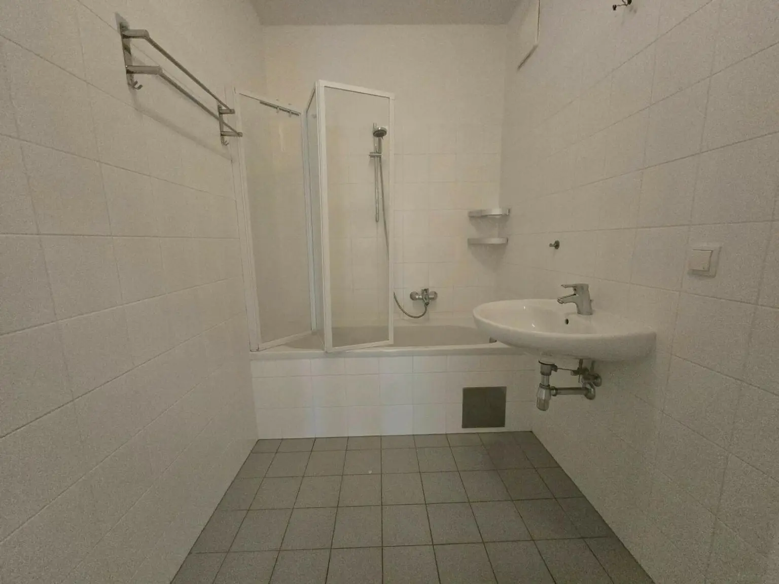 Entzückende Dreizimmerwohnung mit Balkon!
