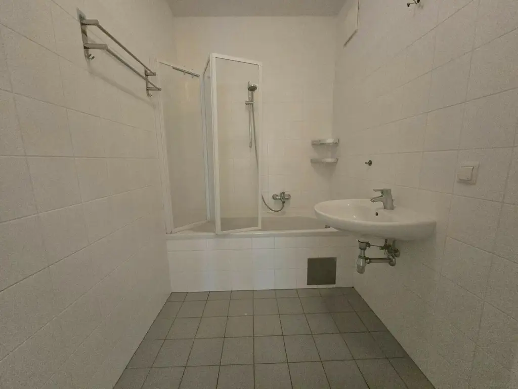 Entzückende Dreizimmerwohnung mit Balkon!