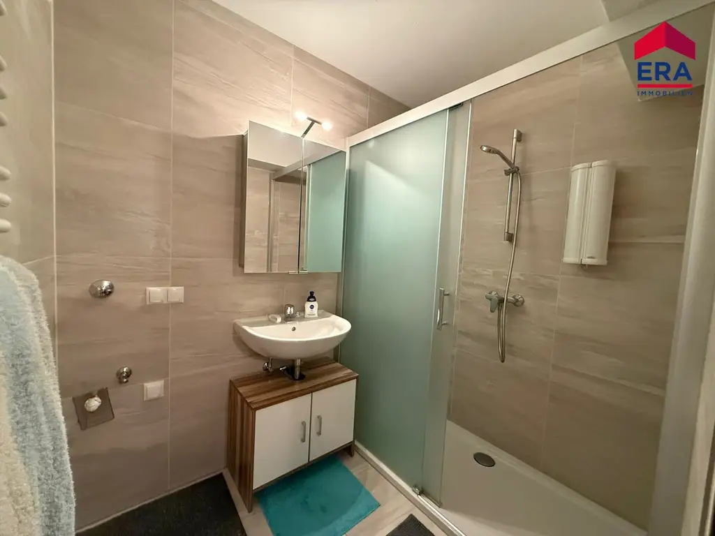 NEU: Helle 2-Zimmer-Wohnung mit großer Loggia in attraktiver Lage in 1210 Wien