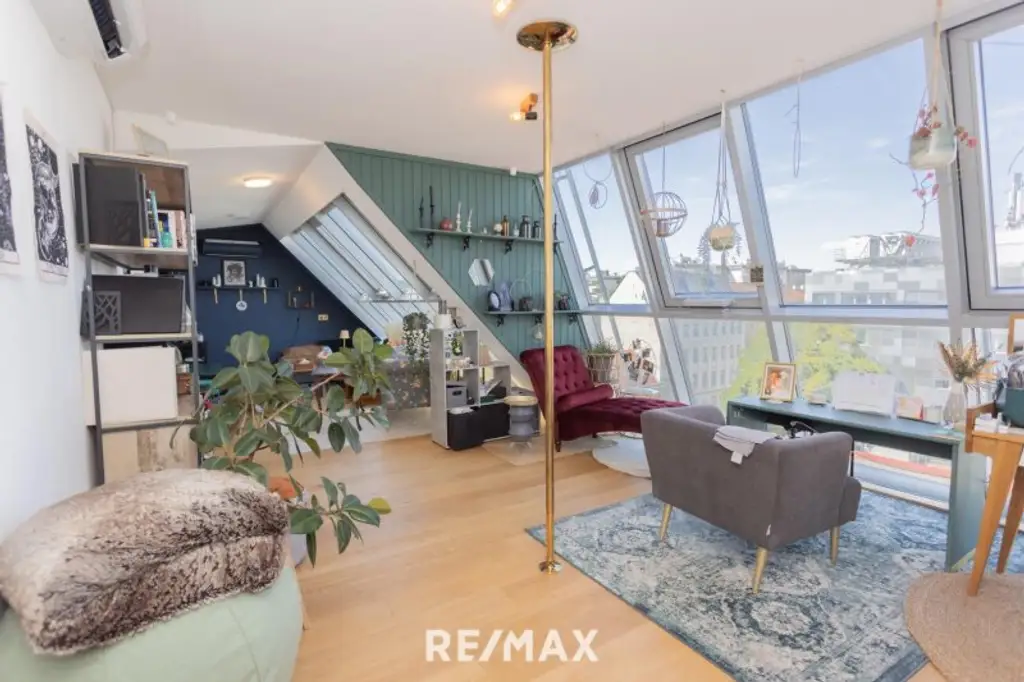 Herrliche DG-Maisonette mit 2 Hof-Terrassen bei der Volksoper, Währinger Straße