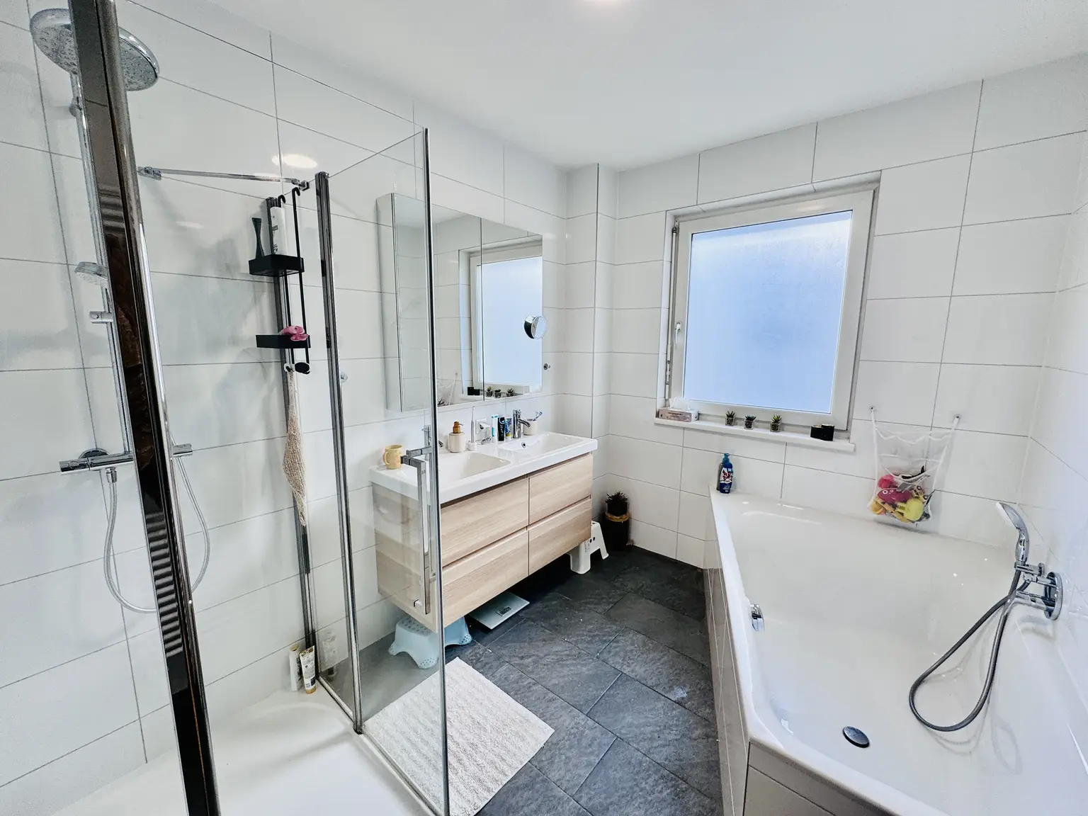 FAMILIENIDYLLE IN LEOPOLDAU – MODERNES EINFAMILIENHAUS NAHE U1