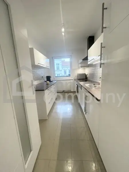 Stilvolles Wohnen mit Doppelbalkon in zentraler Lage