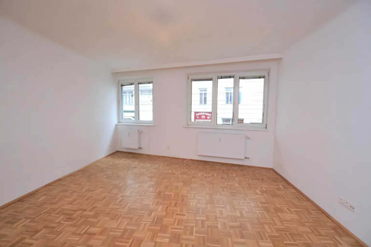 Mitten im Achten! Ideale Single Wohnung mit Top Infrastruktur