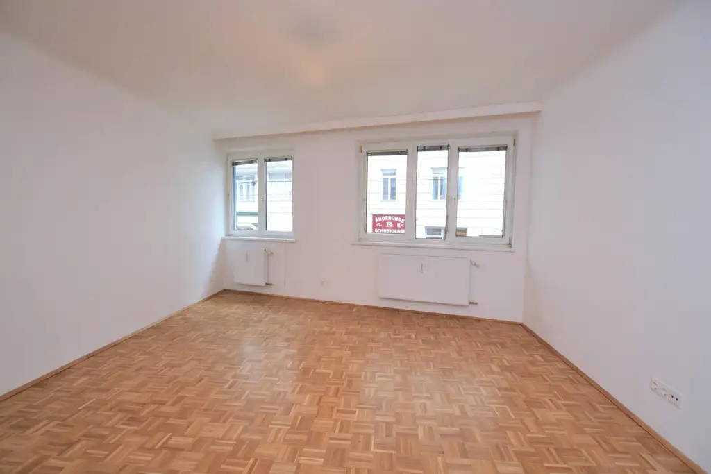 Mitten im Achten! Ideale Single Wohnung mit Top Infrastruktur