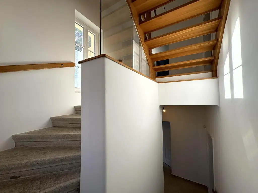 Charmante Alt-Patrizier Villa 3 Schlafzimmer, 4 Bäder + Wohnkeller // Charming old patrician villa, 3 bedrooms, 4 bathrooms + basement living area //