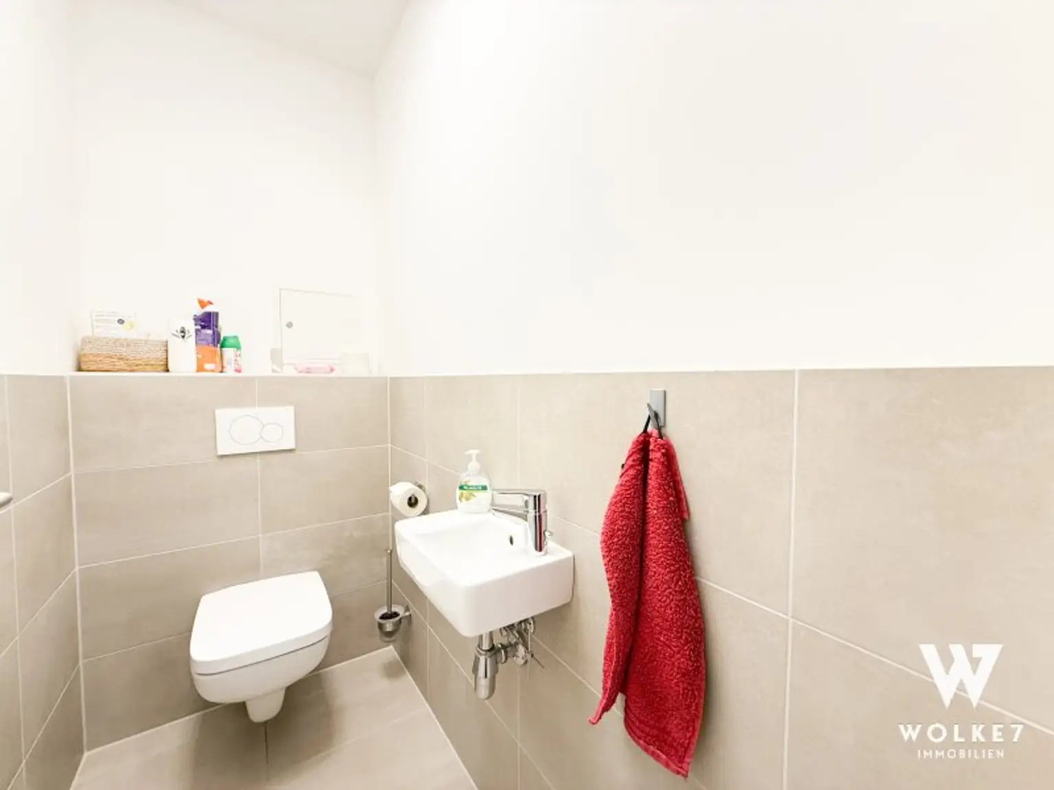 Klassischer Altbau trifft modernen Luxus – Helle kernsanierte 2-Zimmer-Wohnung mit Balkon & Tiefgarage in bester Lage von Margareten