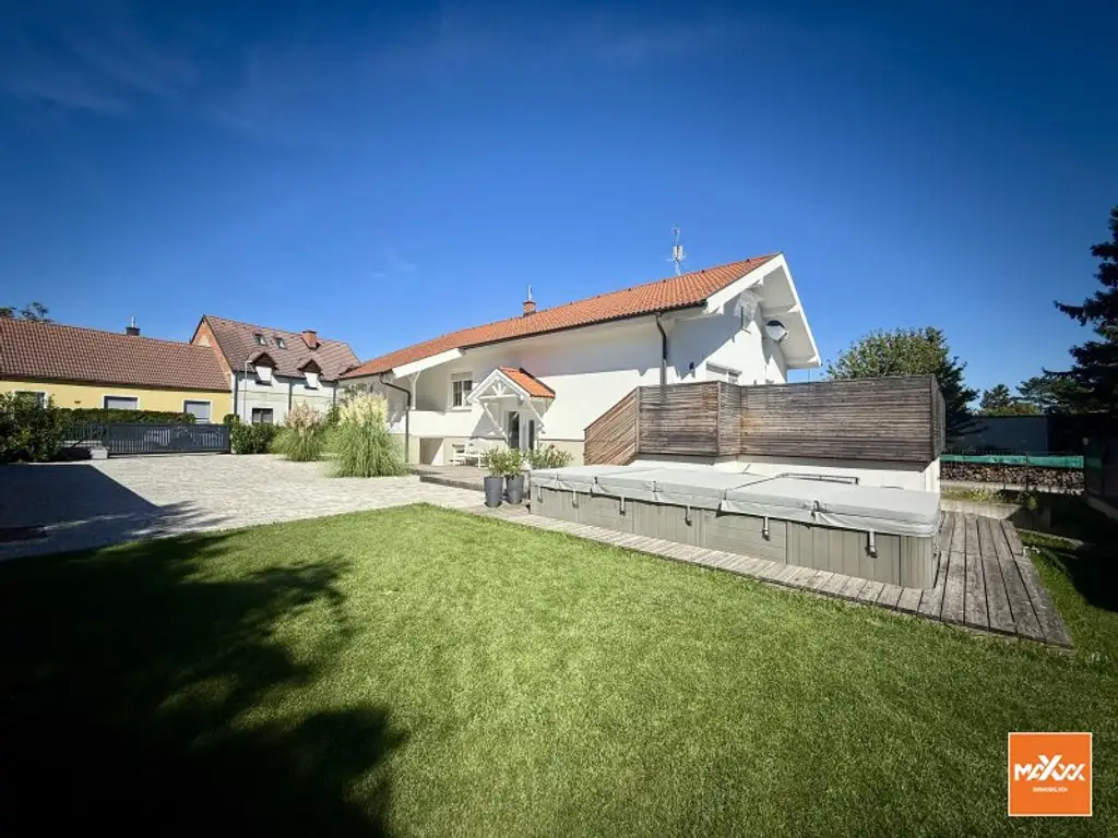 Provisionsfrei! Modernisiertes Einfamilienhaus mit 5 Zimmern & großem Keller!