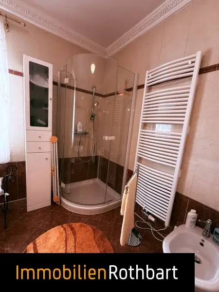 Wohnhaus mit Doppelgarage in bester Lage von St. Lorenzen!