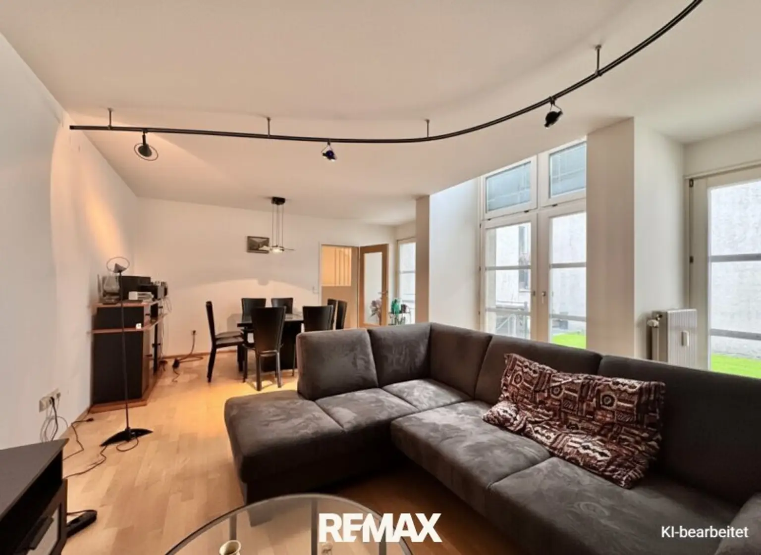 04 Wohnzimmer