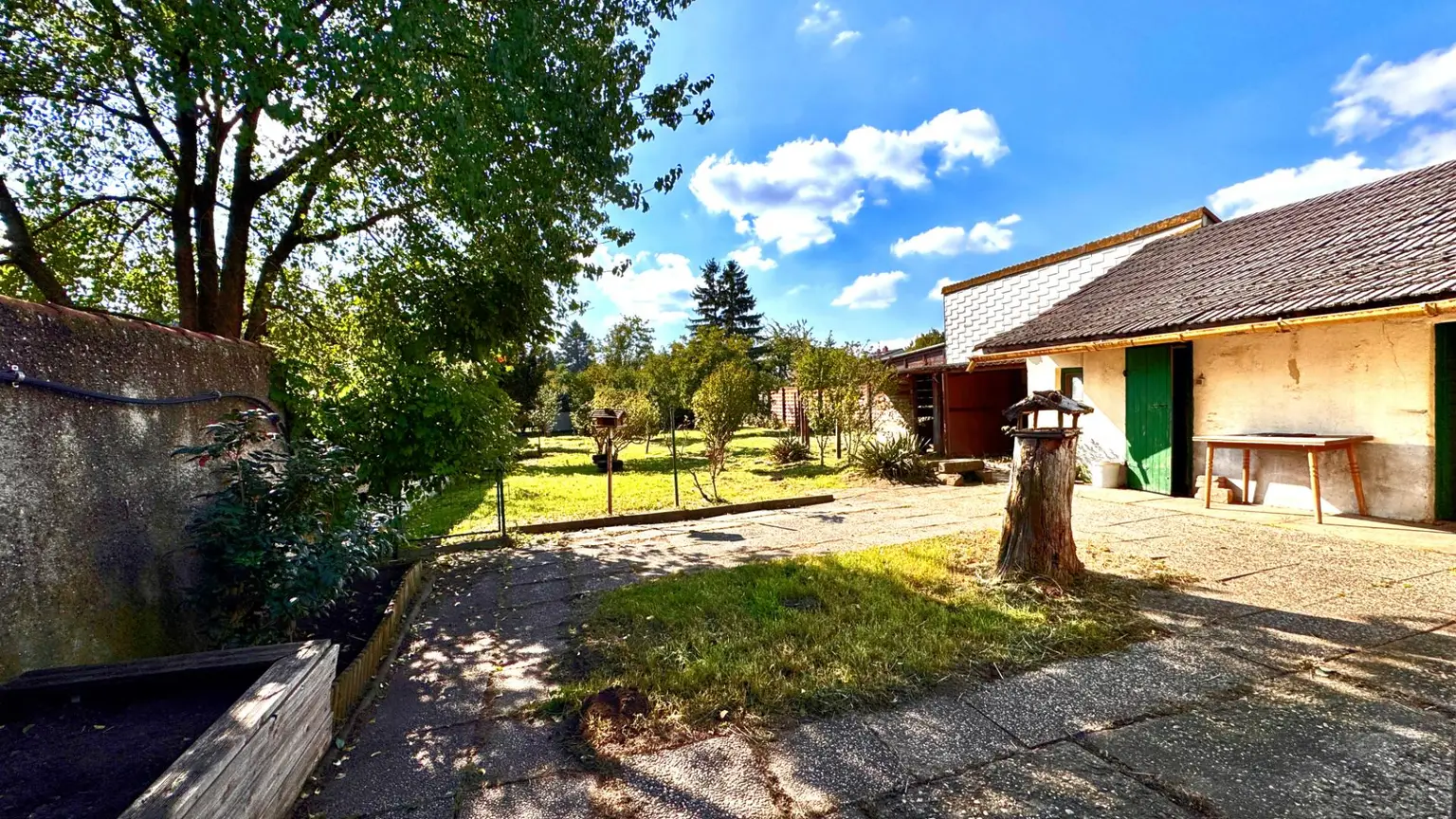 Kleines Haus zum Sanieren