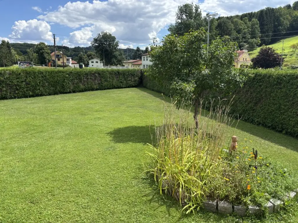 ** GARTENTAGE ** ren.bed. Landhaus mit bezauberndem Grundstück !! Ca. 7.200m 2 Wald inklusive !!