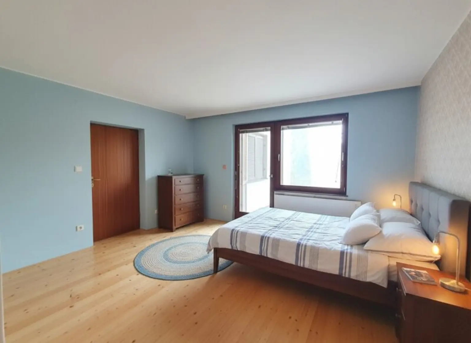 Sommerhäuschen/renovierungsbedürftiges Einfamilienhaus mit liebenswertem Garten, Garage, teilunterkellert