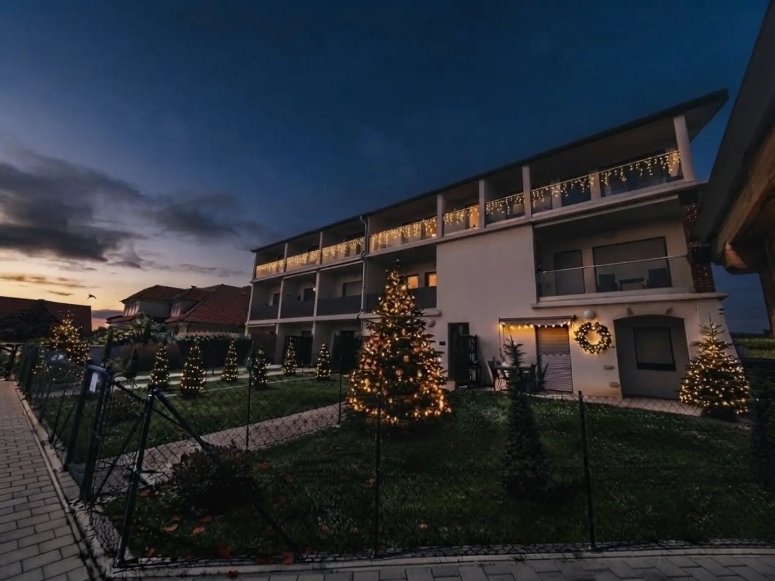 Attraktives Investment & Wohngenuss am Neusiedler See - klimatisierte Gartenwohnung mit ca. 40,30 m², ideal als Haupt- od. Zweitwohnsitz in bester Lage