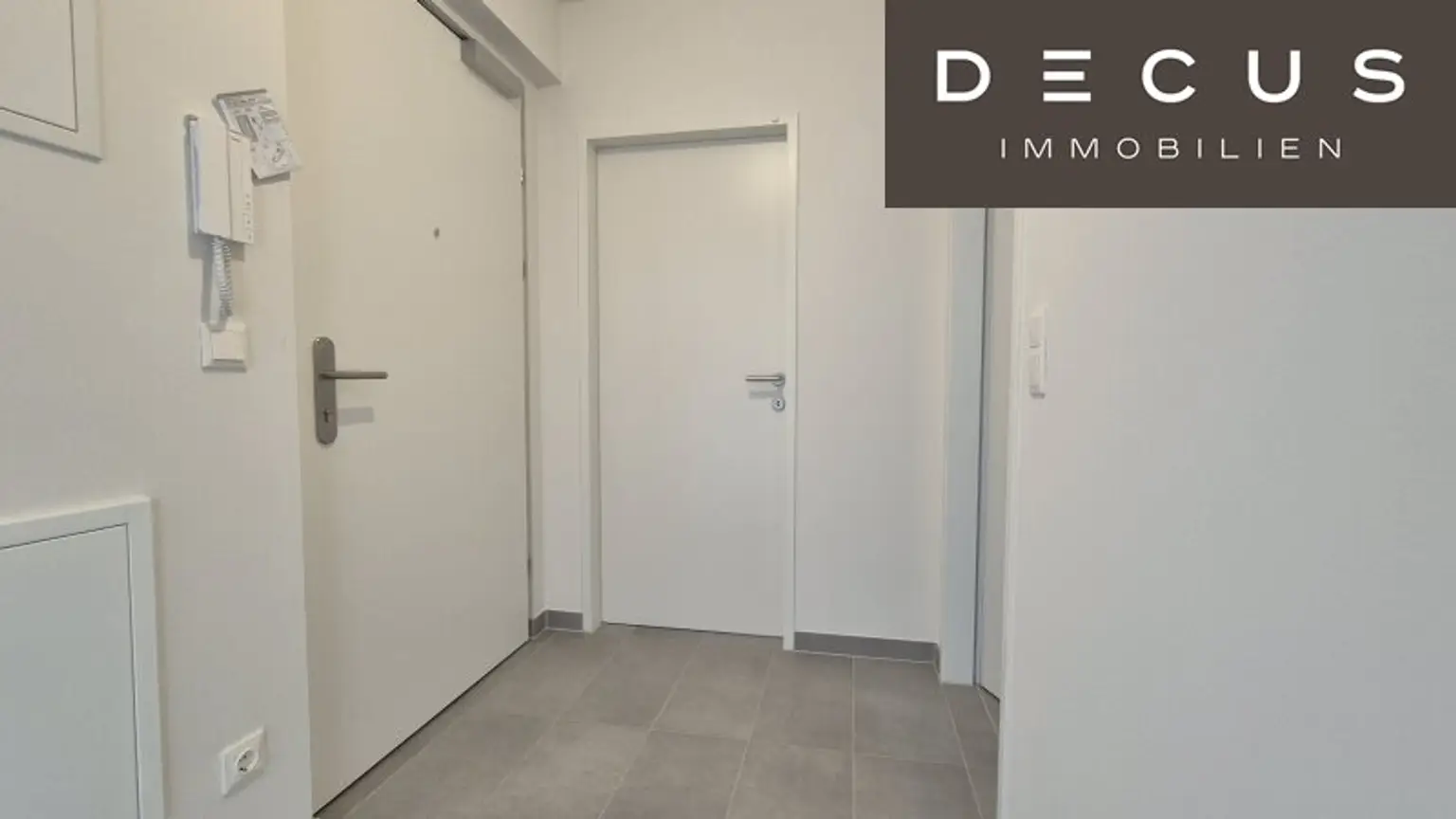 | 2 ZIMMER | BALKON | ERSTBEZUG | INKL STELLPLATZ