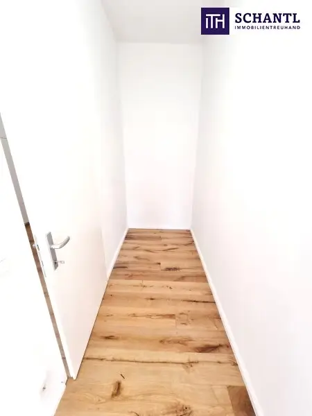 Eckjuwel mit Erker - Sonnendurchflutet und perfekt angebunden! Entzückende Altbauwohnung + Traumhaft schönes Haus + Perfekte Infrastrukur und Anbindung + Neue Einbauküche! Jetzt zugreifen!