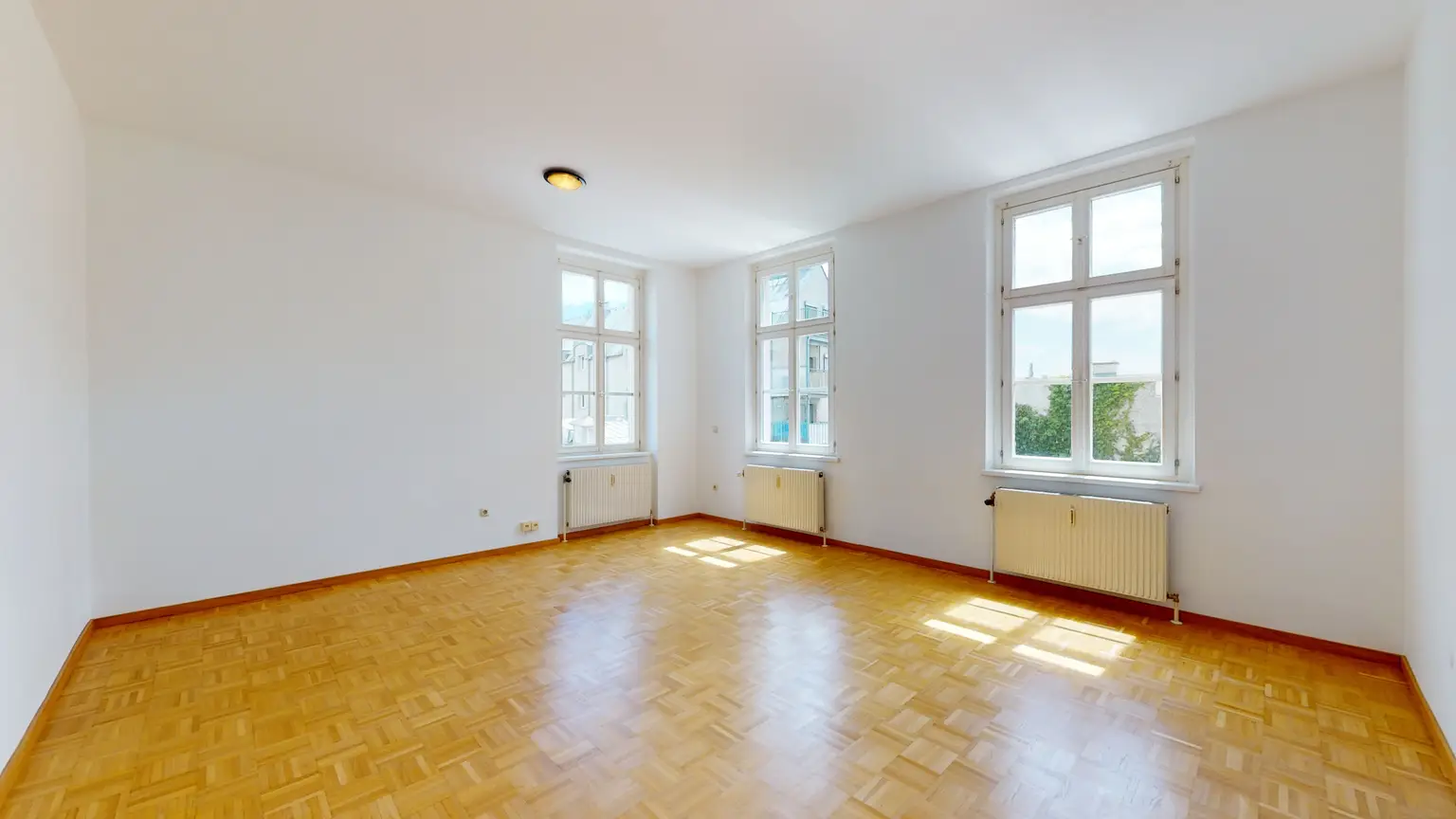 Zeitgemäßes Wohnambiente - Top renovierte 2-Zimmer-Wohnung