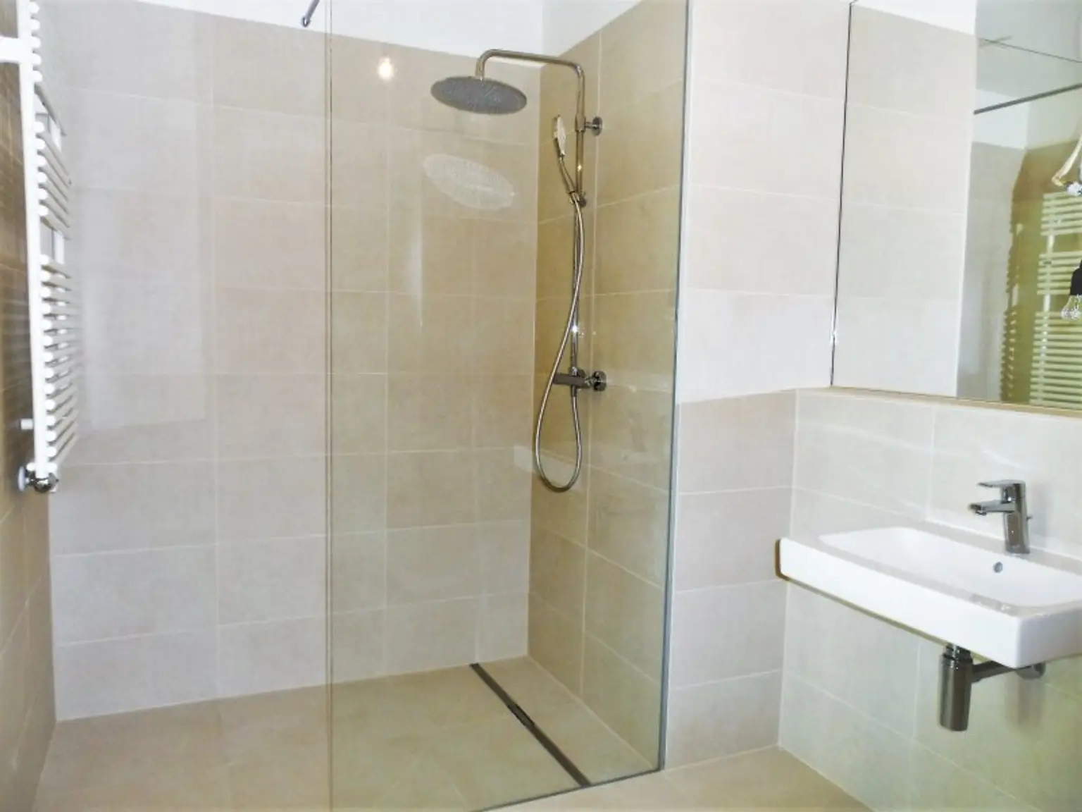 2 ZIMMER mit Balkon in: Parkapartments - CITYNAHER WOHNSITZ ab Dezember!