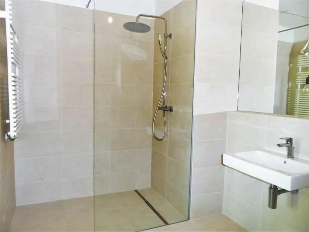 2 ZIMMER mit Balkon in: Parkapartments - CITYNAHER WOHNSITZ ab Dezember!