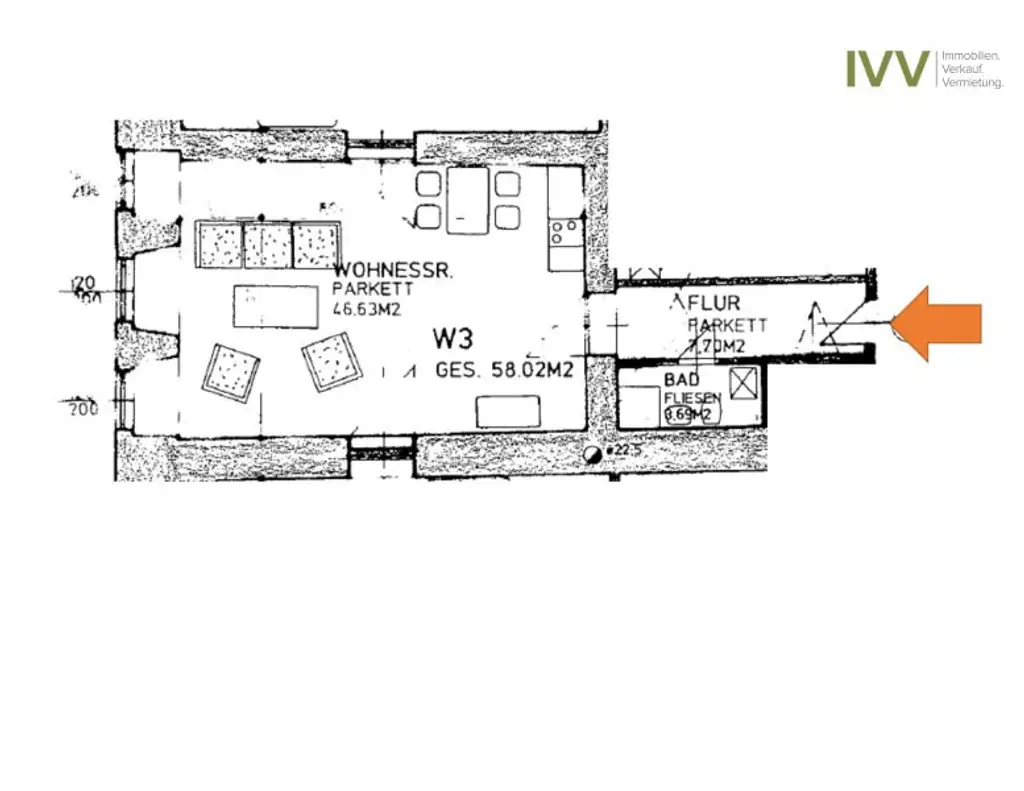 Elegante Loft-Wohnung mit Stuckdecken & Intarsientüren