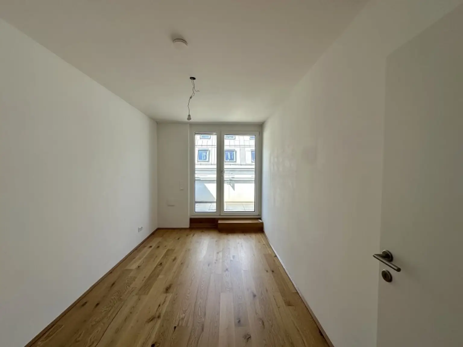 Hier werden Träume war! Exklusive 4-Zimmer Maisonette-Wohnung mit ca. 113 m2 sowie eigener Dachterrasse in ruhiger Lage