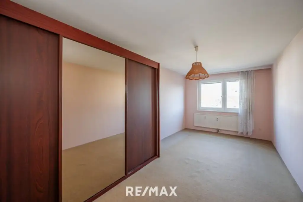 Helle 2-Zimmer-Wohnung mit Innenhofblick und eigenem Parkplatz