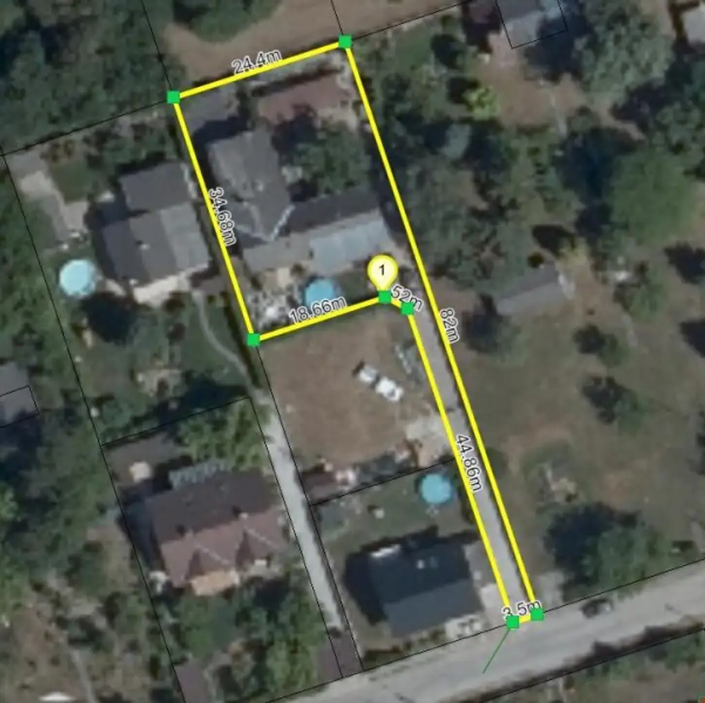 Provisionsfrei und Preisreduziert !! Haus mit 2 Wohneinheiten, 256m2 Wohnfläche, 8 Zimmer - 12 Gehminuten zum Bahnhof