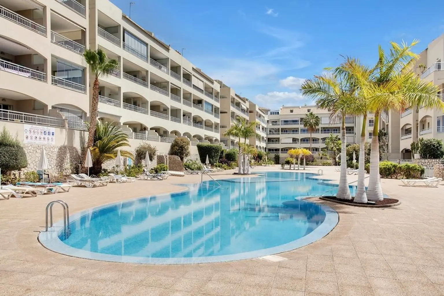 Agradable apartamento de 1 dormitorio con fantástica terraza en el centro de Palm-Mar