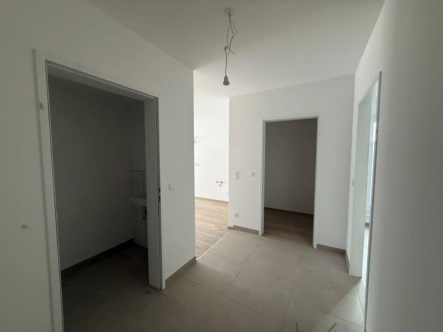 Haus_1_Top_4_VorzimmerHEIC