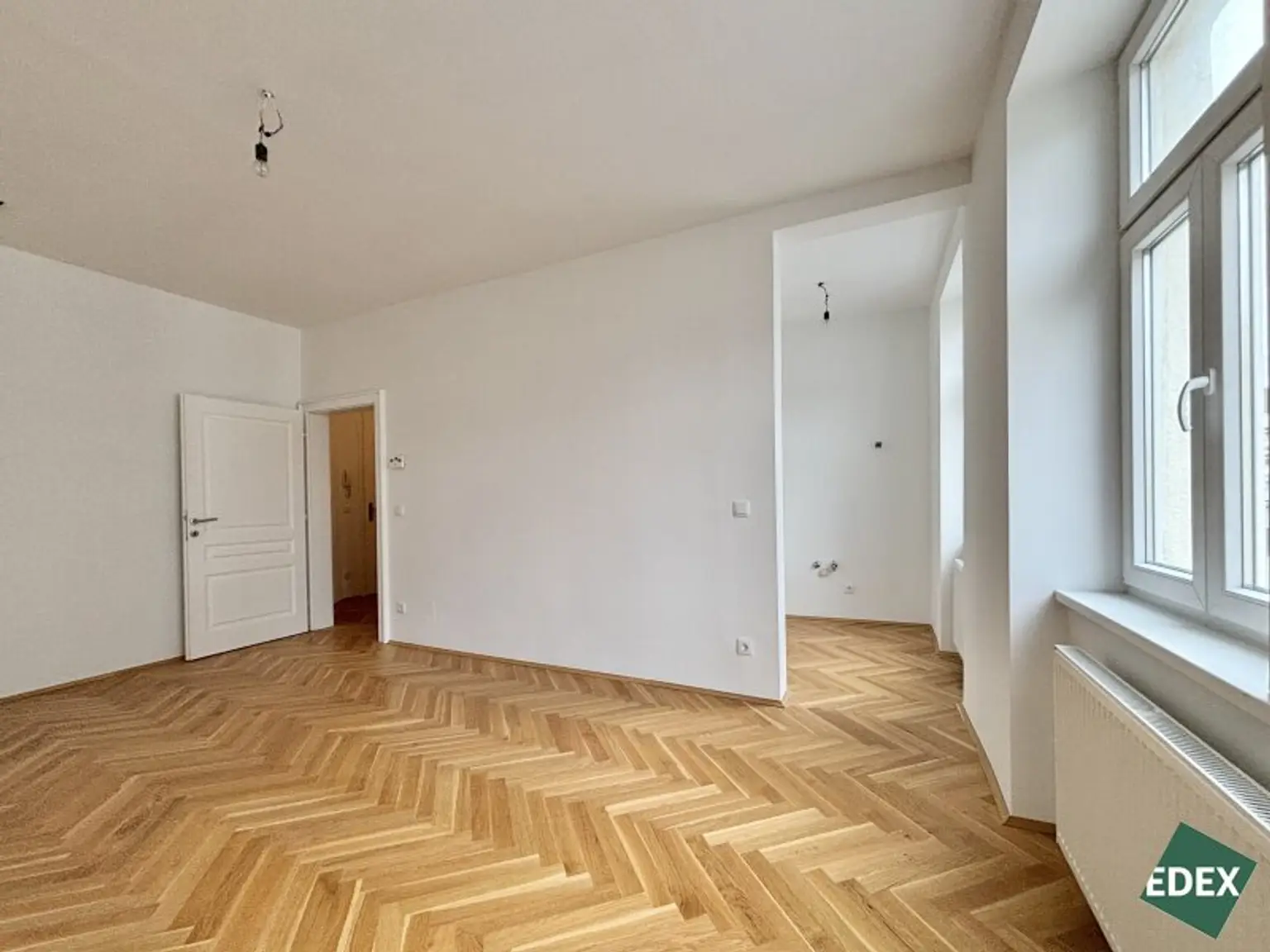 Sanierte 2 Zimmer Altbauwohnung nahe Schloss Schönbrunn - ideal für Singles oder Paare