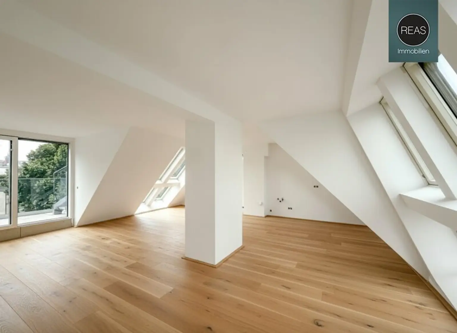 Erstbezug: Atemberaubendes Dachgeschoss - Maisonette - Apartment (klimatisiert) mit 3 Terrassen und hochwertiger Ausstattung im Trendbezirk Ottakring!