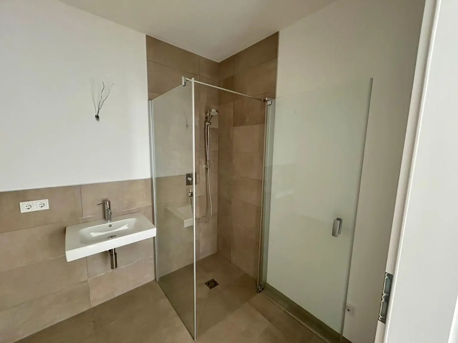 Panoramawohnen Dietach | Traumhafte teilmöblierte 2-Zimmer-Mietwohnung mit Alpenblick – Ihre Oase der Ruhe!