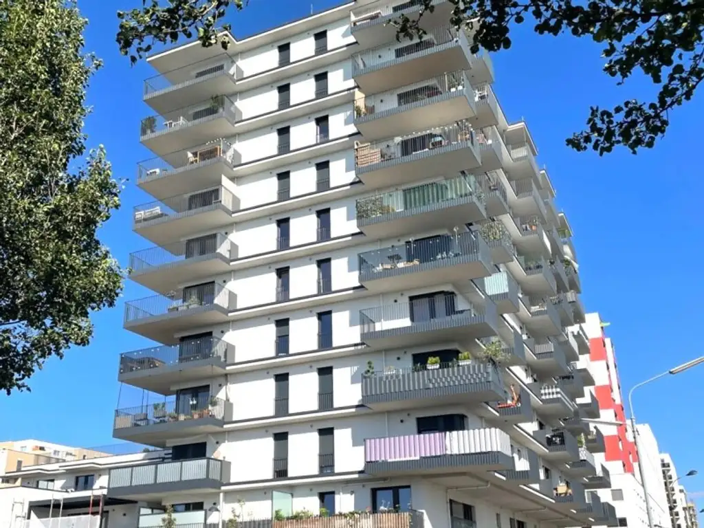 Charmante helle 2 Zimmerwohnung mit Balkon am Hirschstettnerteich