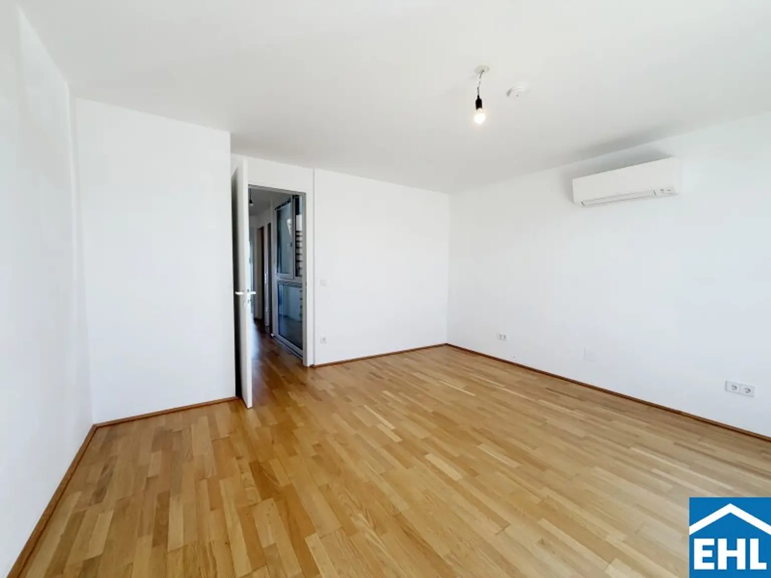 Schlafzimmer 2.1