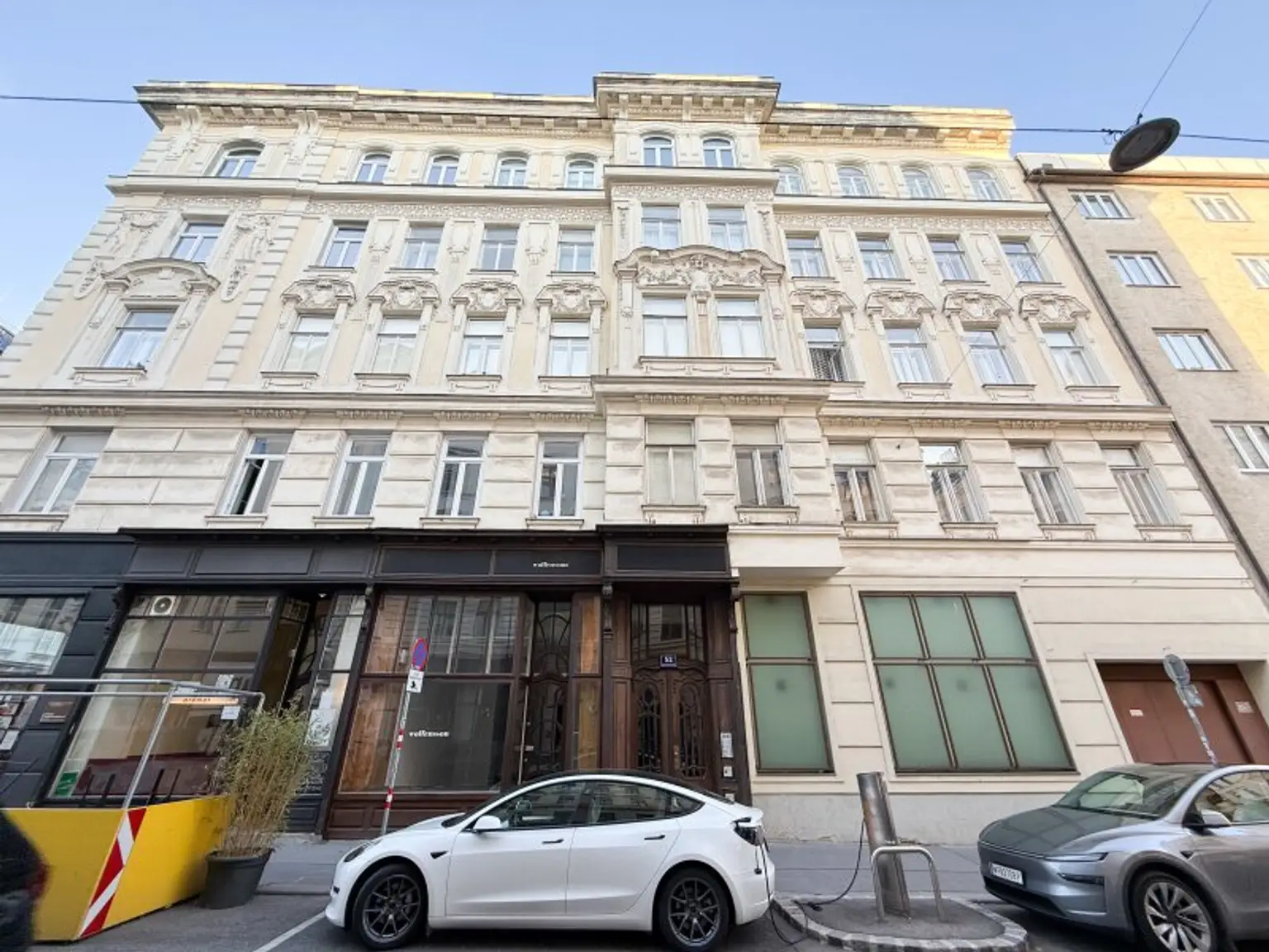 Repräsentative 3-Zimmer Altbauwohnung mit hohen Räumen und edlem Charme – 1040 Wien