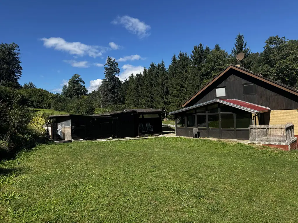 Ihre Liegenschaft im Grünen - idyllisch am Waldrand, nur 50 Minuten von Wien entternt!