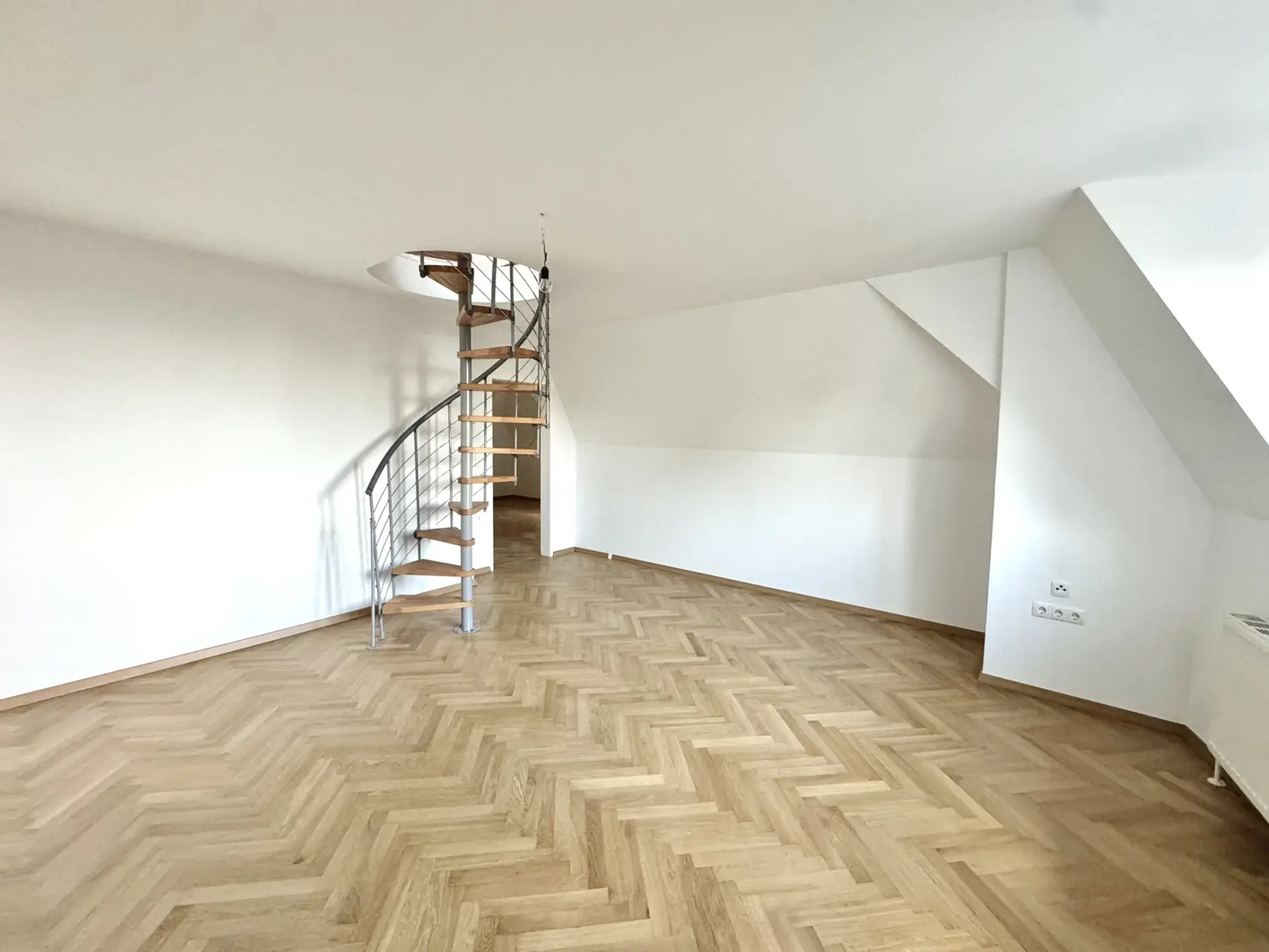 20250325_144841226_iOS