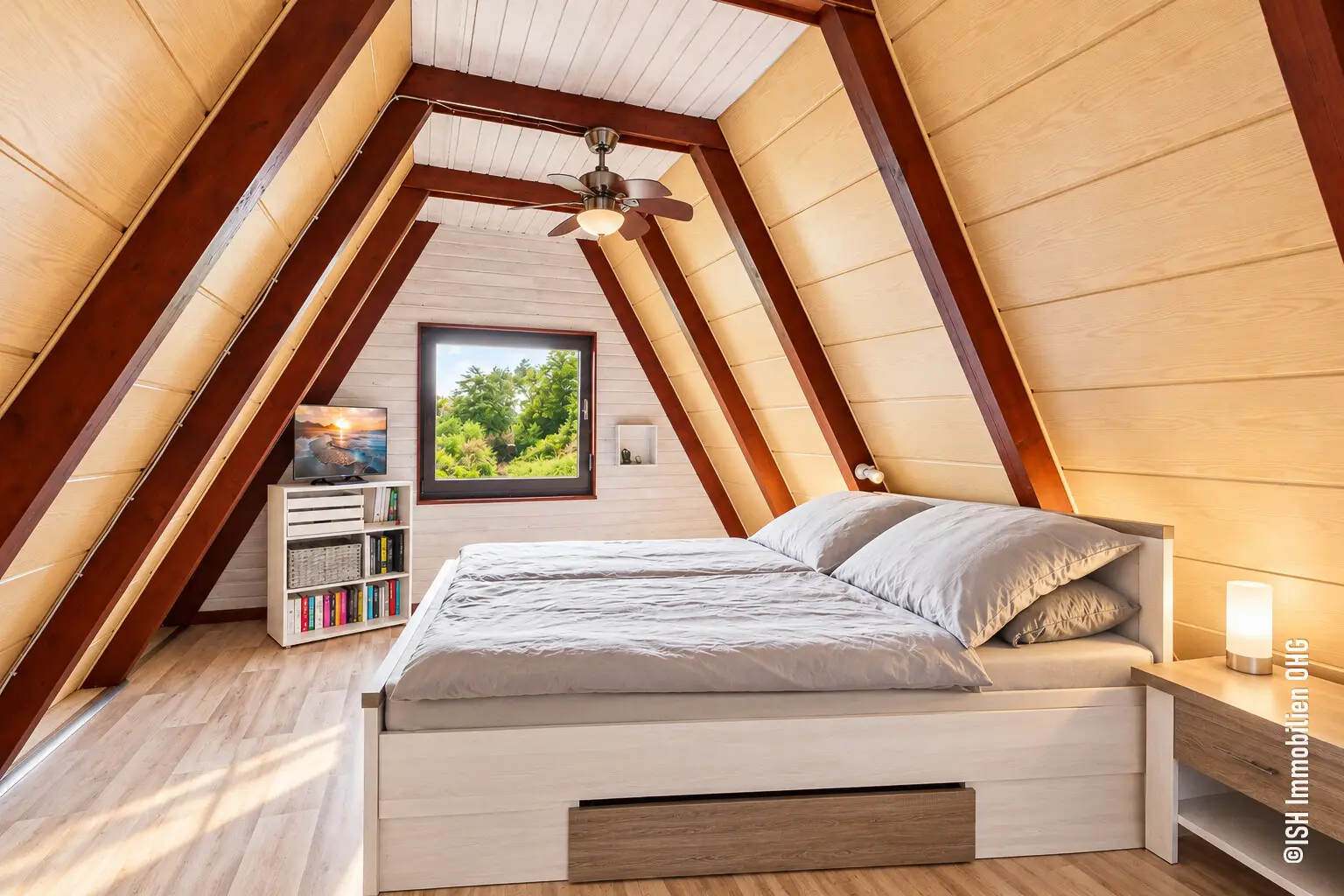 Schlafzimmer DG