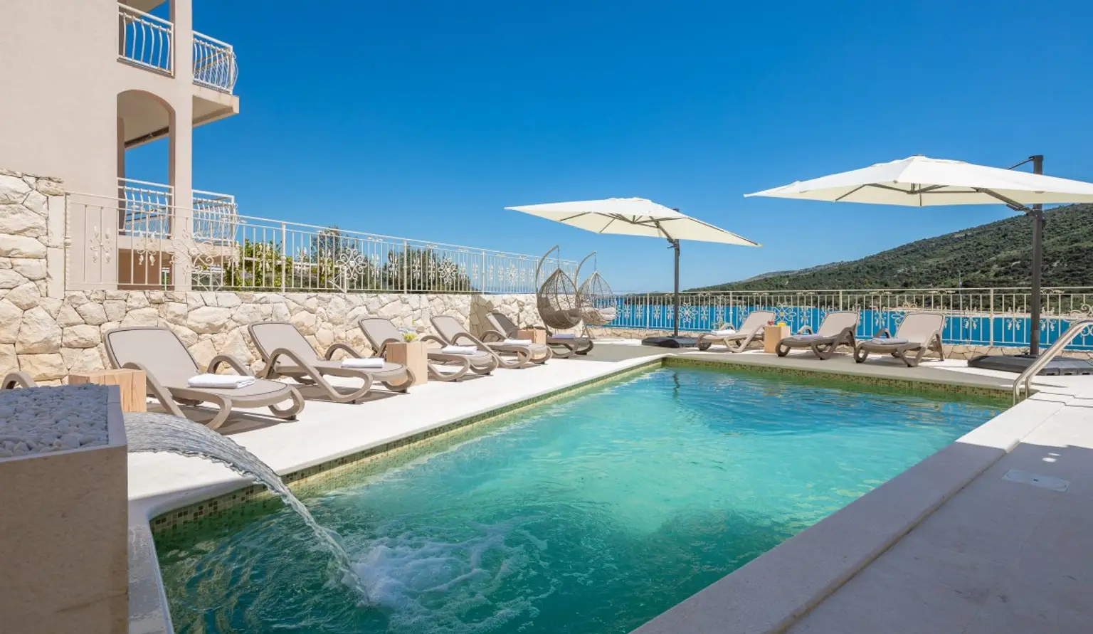 Q3 | ++ APARTMENTS direkt am Meer, 1.Reihe ++ MARINA bei TROGIR | Prima Service Immobilien