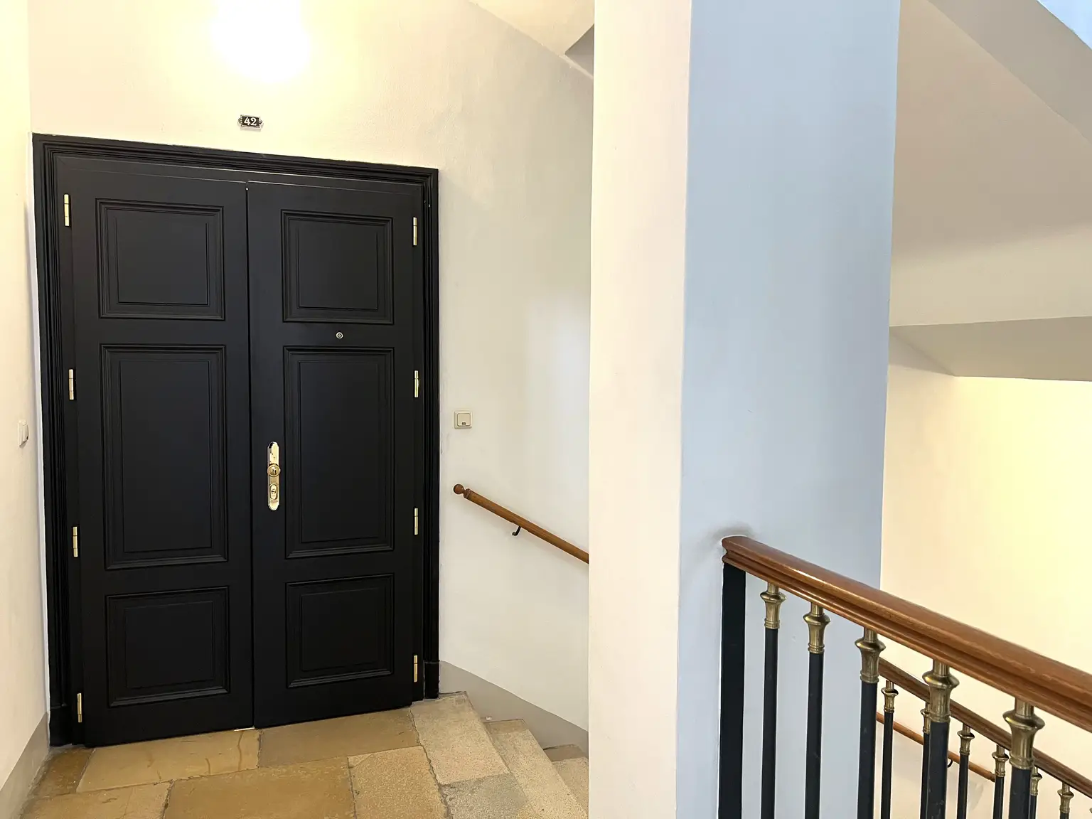 UNBEFRISTET: Ruhige, charmante Altbauwohnung im Herzen Wiens / Charming apartment in an old-style building in the heart of Vienna