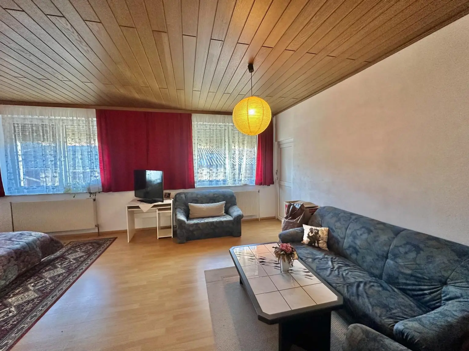 OG Separate Wohneinheit Zimmer 2/ Wohnzimmer